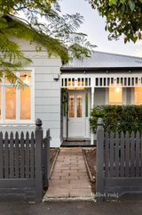 https://images.listonce.com.au/custom/160x/listings/37-mountfield-street-brunswick-vic-3056/375/01629375_img_15.jpg?BZdj0a4QPMw