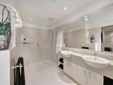 https://images.listonce.com.au/custom/160x/listings/37-myrtle-road-canterbury-vic-3126/969/00828969_img_07.jpg?4c1IMeoCZlk