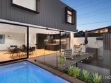 https://images.listonce.com.au/custom/160x/listings/37-page-street-albert-park-vic-3206/247/01088247_img_05.jpg?PzImxdpn8qM