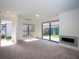 https://images.listonce.com.au/custom/160x/listings/37-pohlman-street-kyneton-vic-3444/640/01892640_img_02.jpg?5L2xD56Fw_c