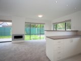 https://images.listonce.com.au/custom/160x/listings/37-pohlman-street-kyneton-vic-3444/640/01892640_img_04.jpg?ae9EVtdxlMM