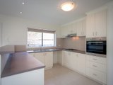 https://images.listonce.com.au/custom/160x/listings/37-pohlman-street-kyneton-vic-3444/640/01892640_img_05.jpg?lSxdZGDm2yA