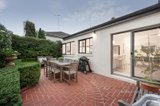 https://images.listonce.com.au/custom/160x/listings/37-sunhill-road-glen-iris-vic-3146/439/01356439_img_09.jpg?v_pmuPNOYtk