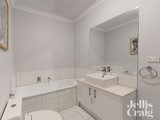 https://images.listonce.com.au/custom/160x/listings/37-thor-street-strathmore-vic-3041/512/01648512_img_08.jpg?vh5BVwS9YoM