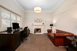 https://images.listonce.com.au/custom/160x/listings/37-view-street-mont-albert-vic-3127/371/01581371_img_02.jpg?5330IGCHFNk