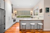 https://images.listonce.com.au/custom/160x/listings/37-view-street-mont-albert-vic-3127/371/01581371_img_05.jpg?KvPpArxrixw