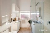 https://images.listonce.com.au/custom/160x/listings/370-danks-street-middle-park-vic-3206/676/01904676_img_12.jpg?djUJz5u-wyI