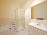 https://images.listonce.com.au/custom/160x/listings/370-medway-street-box-hill-north-vic-3129/693/01743693_img_05.jpg?Vq9bdio-CUw