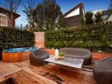 https://images.listonce.com.au/custom/160x/listings/374-barkly-street-elwood-vic-3184/174/01794174_img_10.jpg?RHzsKcU-R_8