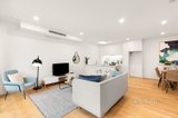 https://images.listonce.com.au/custom/160x/listings/374-woodland-street-strathmore-vic-3041/952/01064952_img_03.jpg?DAv4i5lfES8