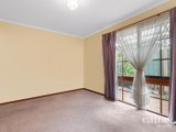 https://images.listonce.com.au/custom/160x/listings/375-longley-street-alfredton-vic-3350/574/01576574_img_07.jpg?Len4KIteeVY