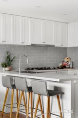 https://images.listonce.com.au/custom/160x/listings/3756-hawthorn-road-brighton-east-vic-3187/291/01950291_img_14.jpg?cuOIXEHFWkI