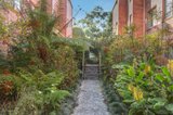 https://images.listonce.com.au/custom/160x/listings/376-haines-street-north-melbourne-vic-3051/956/00928956_img_12.jpg?ZUkipGXuW7o