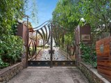 https://images.listonce.com.au/custom/160x/listings/377-381-the-boulevard-ivanhoe-east-vic-3079/284/00829284_img_17.jpg?SgZ7Cs-gOCI