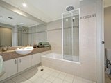 https://images.listonce.com.au/custom/160x/listings/377-dodds-street-southbank-vic-3006/457/01087457_img_06.jpg?8nbrsEP0TPo