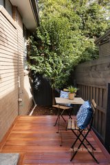 https://images.listonce.com.au/custom/160x/listings/377-rose-street-brunswick-vic-3056/434/01032434_img_10.jpg?PIQlJ3v3OXQ