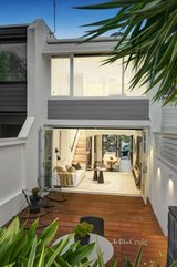 https://images.listonce.com.au/custom/160x/listings/379-richmond-terrace-richmond-vic-3121/766/01170766_img_03.jpg?BLlfAYXLl4o