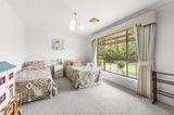 https://images.listonce.com.au/custom/160x/listings/379-school-lane-ross-creek-vic-3351/220/01134220_img_16.jpg?iTO9bUZiWJA