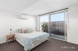 https://images.listonce.com.au/custom/160x/listings/379-the-esplanade-torquay-vic-3228/013/01752013_img_08.jpg?Og-378aZ_bM