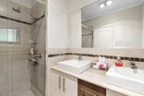 https://images.listonce.com.au/custom/160x/listings/37a-truman-street-south-kingsville-vic-3015/601/01751601_img_03.jpg?rOIxLZ9X8P8