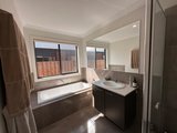 https://images.listonce.com.au/custom/160x/listings/38-dobell-street-mount-duneed-vic-3217/461/01815461_img_06.jpg?TULGqDWMUKU