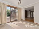 https://images.listonce.com.au/custom/160x/listings/38-dorset-road-croydon-vic-3136/723/01525723_img_04.jpg?urdHzKjtFIU