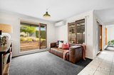 https://images.listonce.com.au/custom/160x/listings/38-east-street-daylesford-vic-3460/410/01947410_img_07.jpg?LOtQRUAjXeg