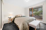 https://images.listonce.com.au/custom/160x/listings/38-east-street-daylesford-vic-3460/410/01947410_img_08.jpg?-Oe5YHjECv0