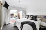 https://images.listonce.com.au/custom/160x/listings/38-gilbert-road-ivanhoe-vic-3079/188/01906188_img_08.jpg?v0CkN5Fue1o