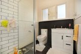 https://images.listonce.com.au/custom/160x/listings/38-grammar-street-wendouree-vic-3355/680/01733680_img_07.jpg?VpjCceR1nh4