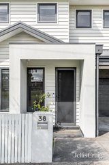 https://images.listonce.com.au/custom/160x/listings/38-hendren-avenue-altona-north-vic-3025/686/01812686_img_15.jpg?H1zD78hxuSE