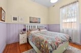 https://images.listonce.com.au/custom/160x/listings/38-hilliers-street-newstead-vic-3462/527/01824527_img_08.jpg?51fDE0mSbKY