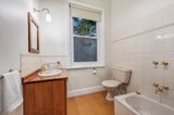 https://images.listonce.com.au/custom/160x/listings/38-hopetoun-avenue-canterbury-vic-3126/009/00574009_img_10.jpg?mST4wTbYMWQ