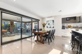 https://images.listonce.com.au/custom/160x/listings/38-ian-grove-mount-waverley-vic-3149/118/01975118_img_07.jpg?v_Gn1BWraAQ