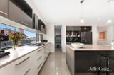 https://images.listonce.com.au/custom/160x/listings/38-ian-grove-mount-waverley-vic-3149/118/01975118_img_09.jpg?S6oTE9ahnwo