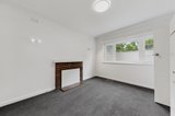 https://images.listonce.com.au/custom/160x/listings/38-kerferd-road-albert-park-vic-3206/739/01990739_img_03.jpg?LYsSwQ7Evhk