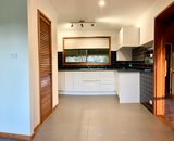 https://images.listonce.com.au/custom/160x/listings/38-lyons-street-newstead-vic-3462/366/01605366_img_03.jpg?NLhwTduhJE0