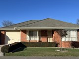 https://images.listonce.com.au/custom/160x/listings/38-mair-street-kyneton-vic-3444/194/01567194_img_01.jpg?MLlbpNEIdnY