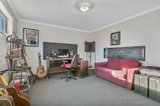 https://images.listonce.com.au/custom/160x/listings/38-mitchell-street-malmsbury-vic-3446/083/00503083_img_04.jpg?rQaYUUwFPHo