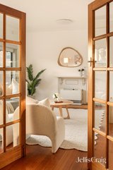 https://images.listonce.com.au/custom/160x/listings/38-mount-view-street-aspendale-vic-3195/525/01979525_img_04.jpg?znKKYpybtdI