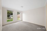 https://images.listonce.com.au/custom/160x/listings/38-pinoak-drive-yarra-glen-vic-3775/149/01810149_img_07.jpg?SZ8JED4glGw