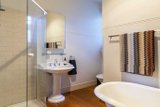 https://images.listonce.com.au/custom/160x/listings/38-shelley-street-elwood-vic-3184/564/01739564_img_07.jpg?8uBMP485rFc