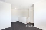 https://images.listonce.com.au/custom/160x/listings/38-sussex-street-seaholme-vic-3018/439/01818439_img_08.jpg?2qEke0jXiuM