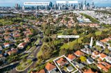 https://images.listonce.com.au/custom/160x/listings/38-the-crescent-port-melbourne-vic-3207/191/01452191_img_21.jpg?YUlOsGpPKfQ