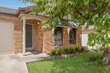 https://images.listonce.com.au/custom/160x/listings/38-warren-street-kyneton-vic-3444/664/01601664_img_02.jpg?CbX-hkWUcZI