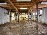 https://images.listonce.com.au/custom/160x/listings/380-montague-street-albert-park-vic-3206/627/01087627_img_03.jpg?OwrLdEOOTDM