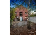 https://images.listonce.com.au/custom/160x/listings/380-montague-street-albert-park-vic-3206/627/01087627_img_06.jpg?UADttLG-3MU