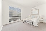 https://images.listonce.com.au/custom/160x/listings/38111-kinross-avenue-edithvale-vic-3196/610/01606610_img_10.jpg?Vx6vW--J5Rk