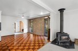 https://images.listonce.com.au/custom/160x/listings/383-sedgwick-road-sedgwick-vic-3551/492/01454492_img_09.jpg?7bJVA_GB46Y