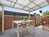 https://images.listonce.com.au/custom/160x/listings/3840-toorak-road-hawthorn-east-vic-3123/147/00965147_img_04.jpg?stmxlRf7ho0